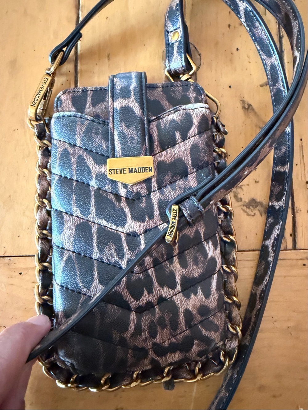Steve Madden Leopard Quilted phone wallet Bag